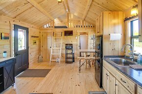 Fall River Cabin Retreat: On-site Fly Fishing!