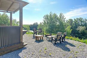 Fall River Cabin Retreat: On-site Fly Fishing!