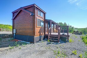 Fall River Cabin Retreat: On-site Fly Fishing!