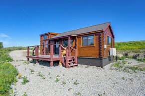 Fall River Cabin Retreat: On-site Fly Fishing!