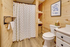 Dock + Kayaks: Annabessacook Lake Retreat!