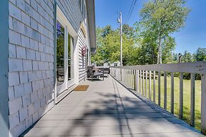 Dock + Kayaks: Annabessacook Lake Retreat!