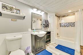 Updated Cabin w/ 2 Suites, Fire Pit & Forest Views