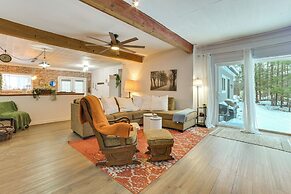 Updated Cabin w/ 2 Suites, Fire Pit & Forest Views