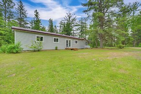 Updated Cabin w/ 2 Suites, Fire Pit & Forest Views