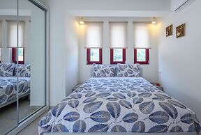 Elpiniki Luxury Rooms