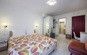 Elpiniki Luxury Rooms