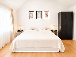 Airport Messe Apartments