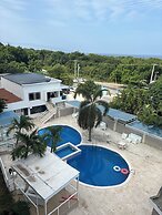 DAYMOND BLUE TROPICAL LODGE