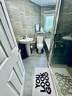 Cumbernauld Apartment With 3 Bedrooms