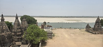 Shiva River Guest House