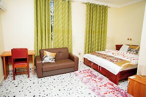 Unicymos Hotel