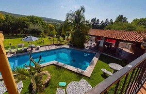 Los Pocitos Cabañas y Hotel
