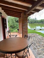 Los Pocitos Cabañas y Hotel