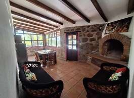 Los Pocitos Cabañas y Hotel