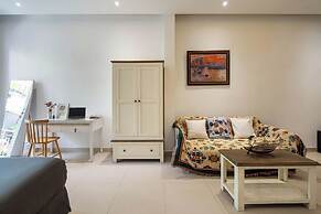 B-HOMEAWAY LUXURY