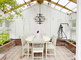Cozy Summer Retreat in Graddo