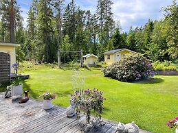 Cozy Summer Retreat in Graddo