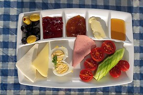 Tuna Butik Otel