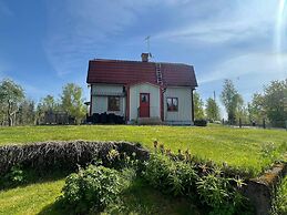 Secluded House With Garden and Lakes
