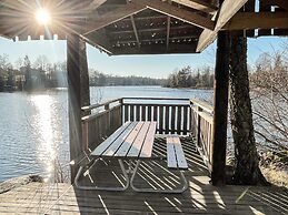 Secluded House With Garden and Lakes
