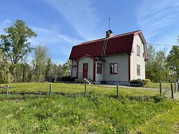 Secluded House With Garden and Lakes