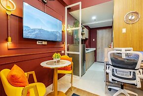 Modern Studio Poolside Balcony Near Mactan Airport