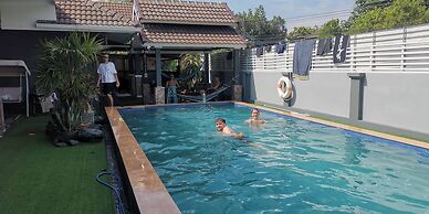 Stardome Pool House of Absolute Privacy