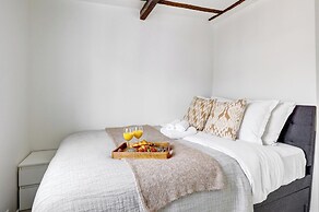 Chic 1BR Steps from Montorgueil