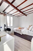 Chic 1BR Steps from Montorgueil