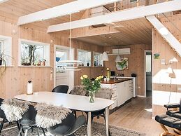 4 Star Holiday Home in