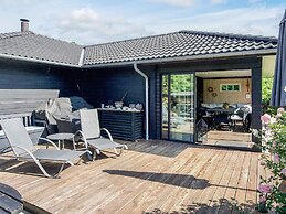 4 Star Holiday Home in