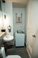2-bedroom Elegant Condo With Sunrise & Mountain View