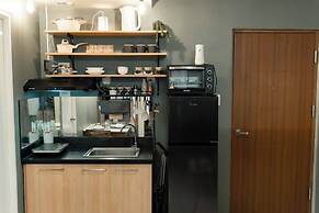 2-bedroom Elegant Condo With Sunrise & Mountain View