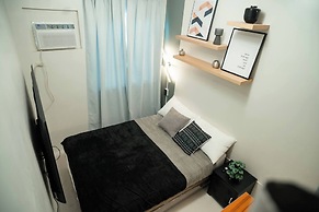 2-bedroom Elegant Condo With Sunrise & Mountain View