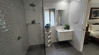 Riesling Trail and Clare Valley Cottages