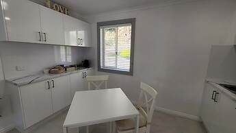 Riesling Trail and Clare Valley Cottages