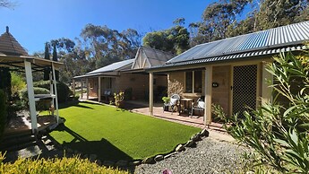 Riesling Trail and Clare Valley Cottages