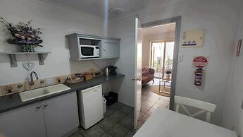 Riesling Trail and Clare Valley Cottages