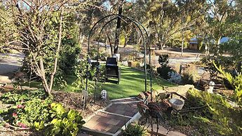 Riesling Trail and Clare Valley Cottages