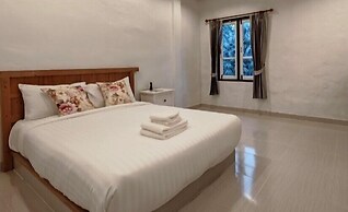 Kenikar Raintree Residence Hotel