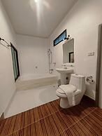 Kenikar Raintree Residence Hotel