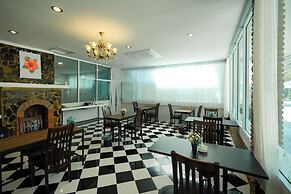 Kenikar Raintree Residence Hotel