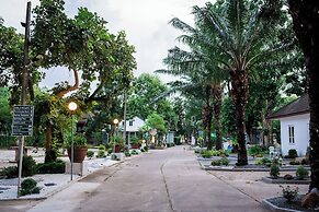Kenikar Raintree Residence Hotel