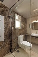 The Ivy Apartment by Red Olive