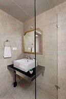 The Ivy Apartment by Red Olive