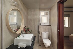 The Ivy Apartment by Red Olive