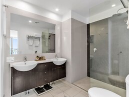 The Top Deck Retreat Ballina