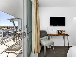 The Top Deck Retreat Ballina