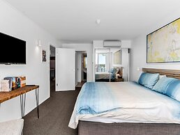 The Top Deck Retreat Ballina